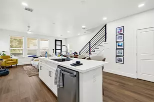 1107 Brooks St, Houston, TX 77009 - Photo 9