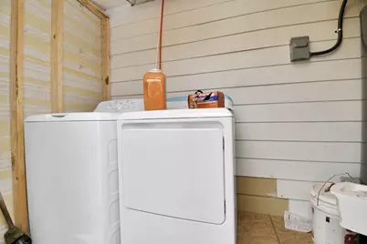 9818 Kerr Street, Houston, TX 77029 - Photo 23