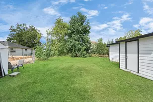 9818 Kerr St, Houston, TX 77029 - Photo 27