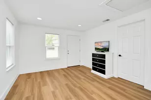 9818 Kerr St, Houston, TX 77029 - Photo 9