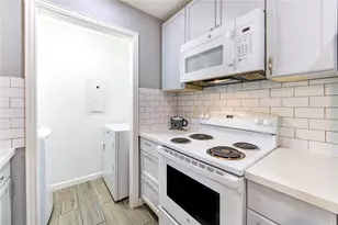 3929 Tanglewilde St, Houston, TX 77063 - Photo 11