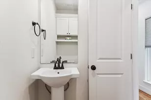 3404 Castor St, Houston, TX 77022 - Photo 11