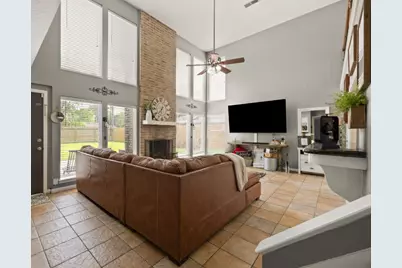 1809 20th Avenue N, Texas City, TX 77590 - Photo 3