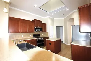 3205 Granite Gate Ln, Dickinson, TX 77539 - Photo 5