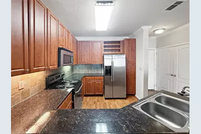 1711 Old Spanish Trail #240, Houston, TX 77054 - Photo 5