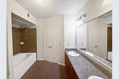 1711 Old Spanish Trail #240, Houston, TX 77054 - Photo 9