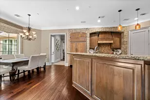 11935 Broken Bough Dr, Bunker Hill Village, TX 77024 - Photo 13
