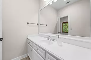 11935 Broken Bough Dr, Bunker Hill Village, TX 77024 - Photo 35
