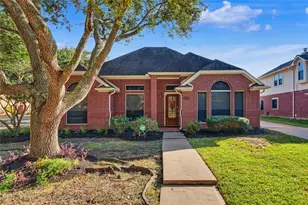 102 Crimson Bay Dr, League City, TX 77573 - Photo 1