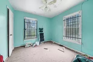 4722 Edmund St, Houston, TX 77020 - Photo 13