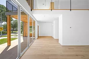 4429 Woodside St, Houston, TX 77023 - Photo 9