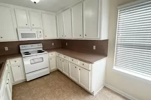 175 Binnacle Ct, Willis, TX 77318 - Photo 15