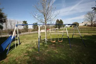 175 Binnacle Ct, Willis, TX 77318 - Photo 23