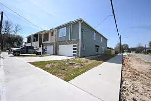 8027 Virgil St, Houston, TX 77088 - Photo 3
