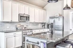 2001 Vineyard Pass, Brenham, TX 77833 - Photo 7