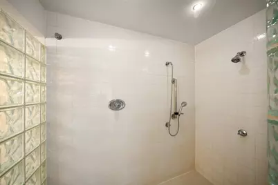 1601 S Shepherd Drive #126, Houston, TX 77019 - Photo 17