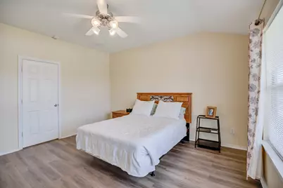 13011 Peppergate Lane, Houston, TX 77044 - Photo 17