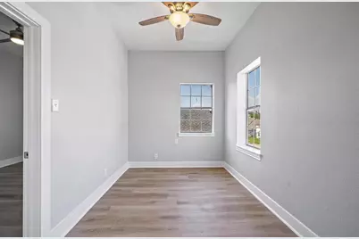 805 10th Street #2, Galveston, TX 77550 - Photo 3