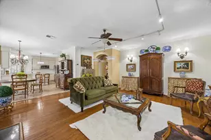 1019 Quiet Glen Ct, Sugar Land, TX 77479 - Photo 9