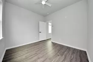 303 S Utah St, La Porte, TX 77571 - Photo 23
