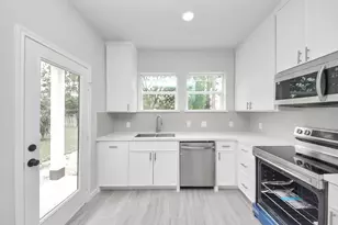 303 S Utah St, La Porte, TX 77571 - Photo 15
