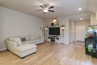 9256 Sea Garden Street, Houston, TX 77034 - Photo 3