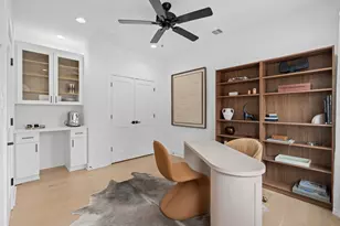 8705 Ojeman Villas Dr, Houston, TX 77055 - Photo 11