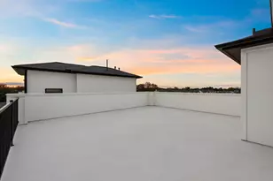 8705 Ojeman Villas Dr, Houston, TX 77055 - Photo 45