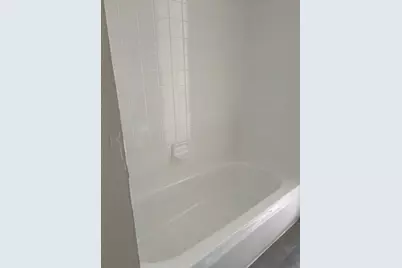 2118 Laurel Oaks Drive, Houston, TX 77014 - Photo 9