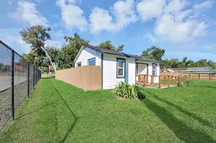 801 Mabel St, Richmond, TX 77469 - Photo 3