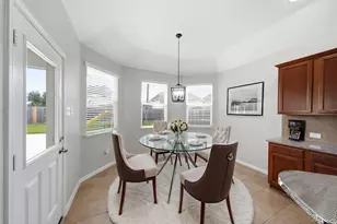 4207 Canterbury Park Ln, Pearland, TX 77584 - Photo 11