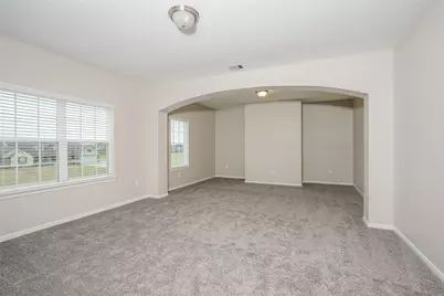 651 Lakeland Circle, Rosharon, TX 77583 - Photo 5