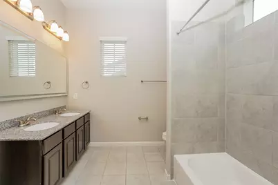 651 Lakeland Circle, Rosharon, TX 77583 - Photo 7