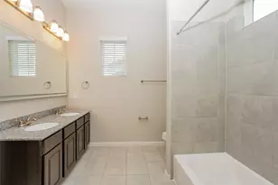 651 Lakeland Cir, Rosharon, TX 77583 - Photo 7