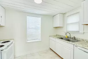 5022 Woodrow Ave, Galveston, TX 77551 - Photo 25