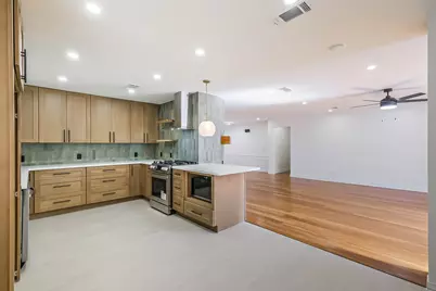 5607 Oak Trail Lane, Houston, TX 77091 - Photo 23