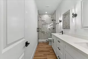 8323 Observatory St, Houston, TX 77088 - Photo 29