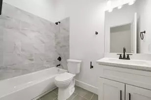 3907 Falls St, Houston, TX 77026 - Photo 7