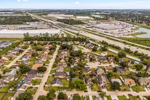 6526 Turtlewood St, Houston, TX 77049 - Photo 49