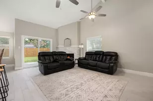 6526 Turtlewood St, Houston, TX 77049 - Photo 11