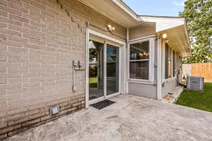 6526 Turtlewood St, Houston, TX 77049 - Photo 39