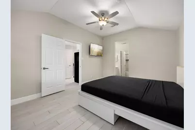 6526 Turtlewood Street, Houston, TX 77049 - Photo 25