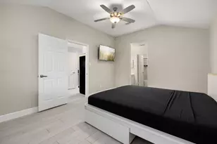 6526 Turtlewood St, Houston, TX 77049 - Photo 25