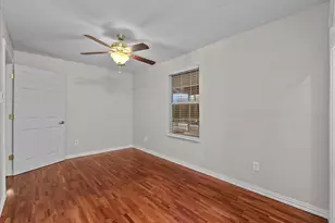 542 16th St, San Leon, TX 77539 - Photo 17