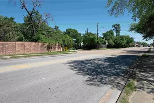 9745 Long Point Road Rd, Houston, TX 77055 - Photo 7
