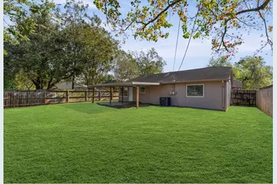 2808 Pinewood Drive, League City, TX 77573 - Photo 23