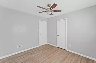 2808 Pinewood Dr, League City, TX 77573 - Photo 9