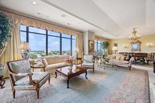 2121 Kirby Dr, Houston, TX 77019 - Photo 1