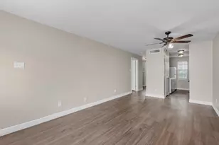 7945 Ellinger Ln, Houston, TX 77040 - Photo 3