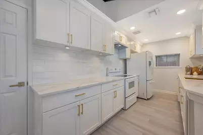 910 Beachcomber Lane, Houston, TX 77062 - Photo 19
